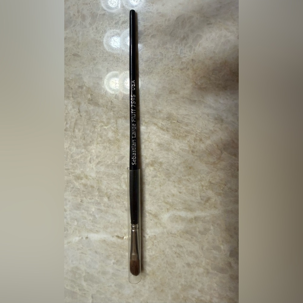 Sebastian Large Fluff Eyeshadow Brush